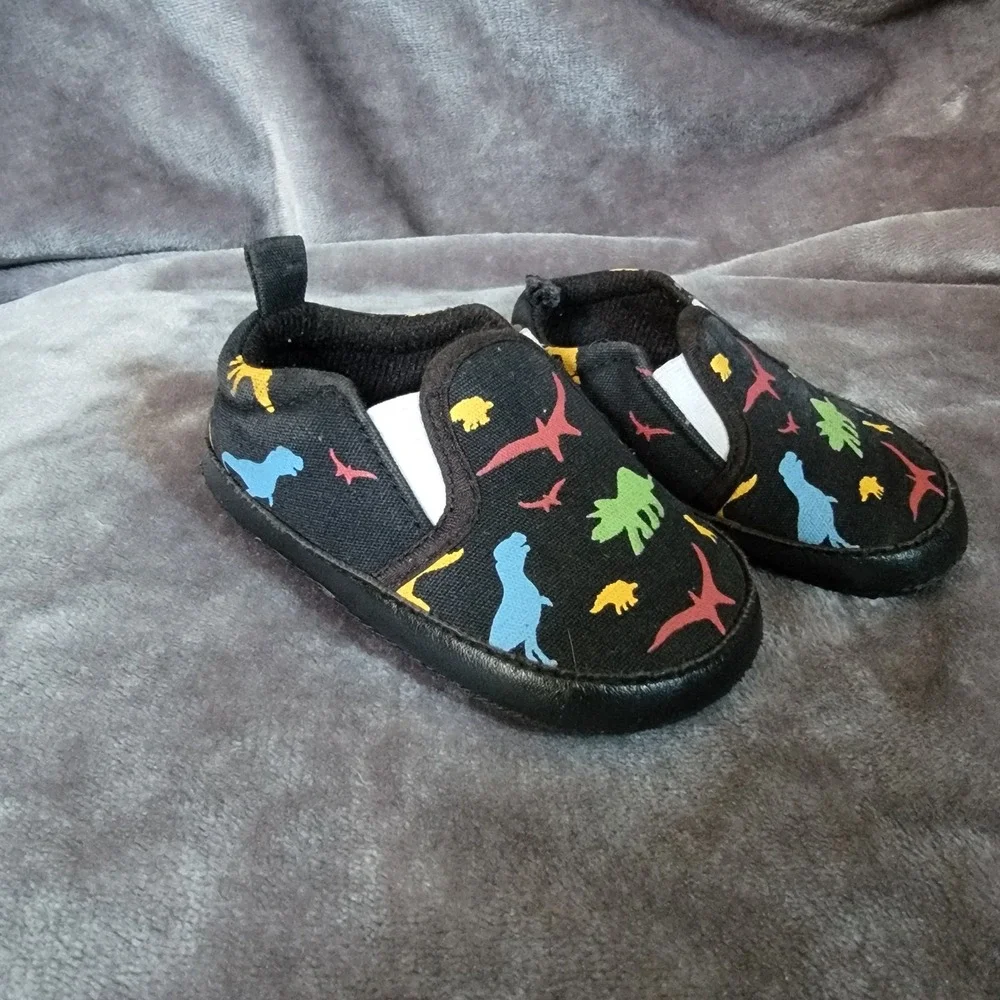Dinosaur Slip On Crib Shoes Baby Size 3 Black Fair Condition Canvas Sneakers